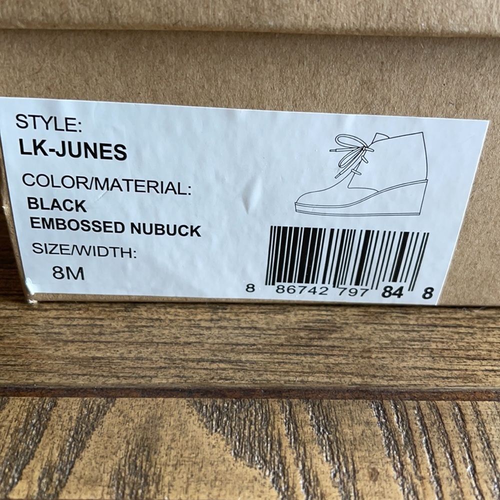 Lucky Brand Junes.  Black.   8M - Picture 3 of 6